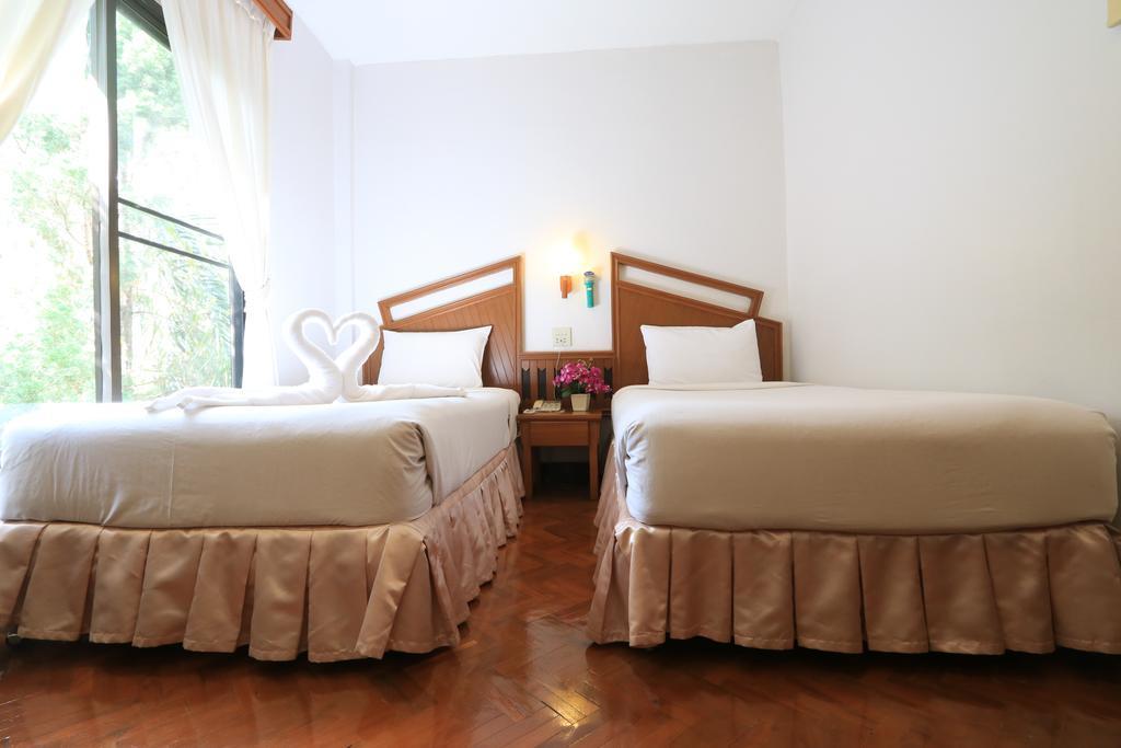 Baiyoke Chalet Hotel Mae Hong Son Exterior photo