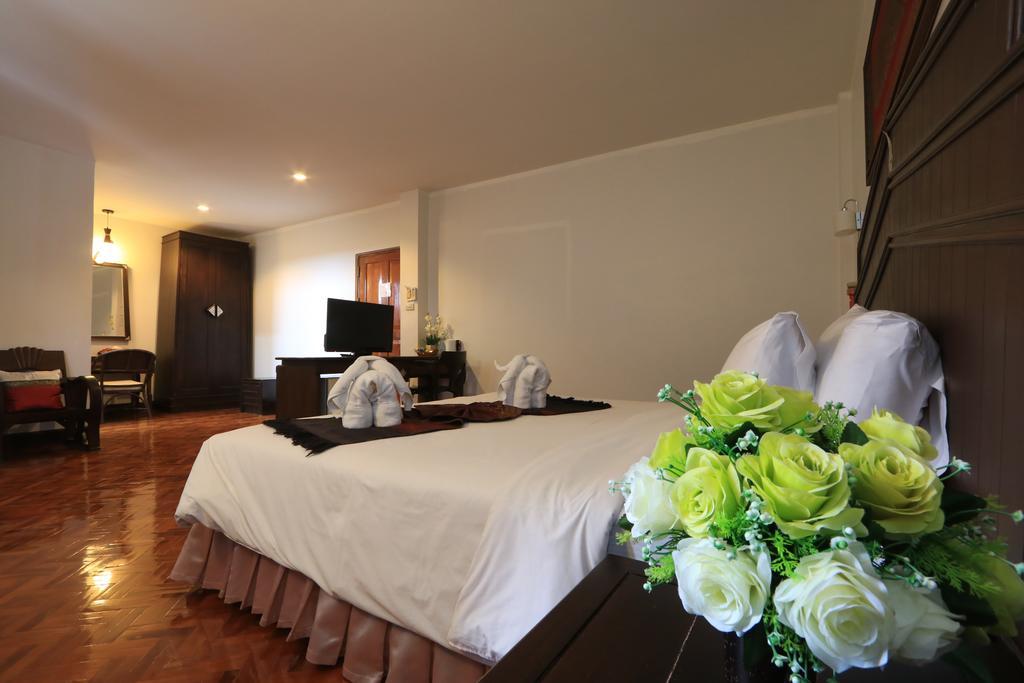 Baiyoke Chalet Hotel Mae Hong Son Exterior photo