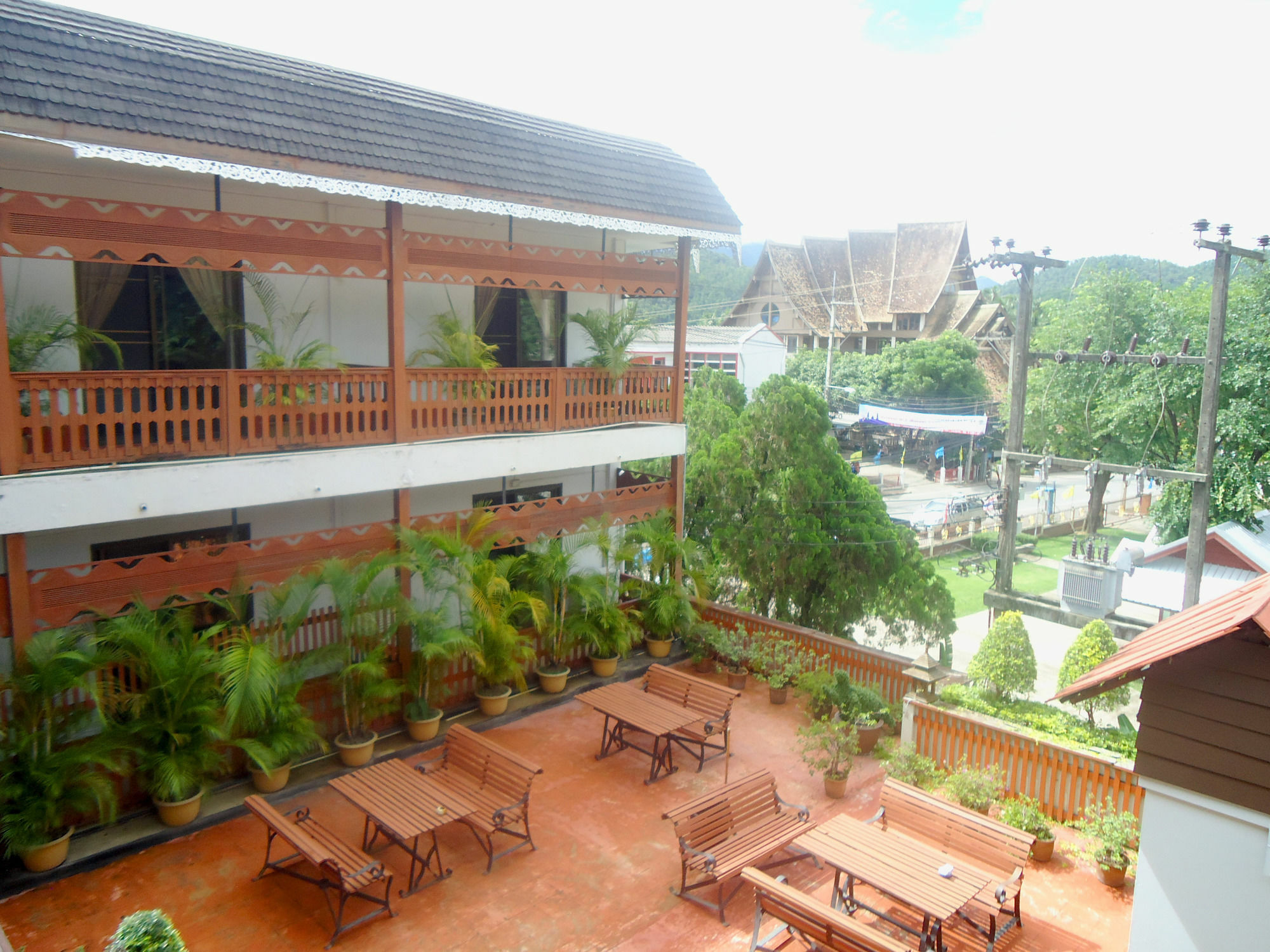Baiyoke Chalet Hotel Mae Hong Son Exterior photo