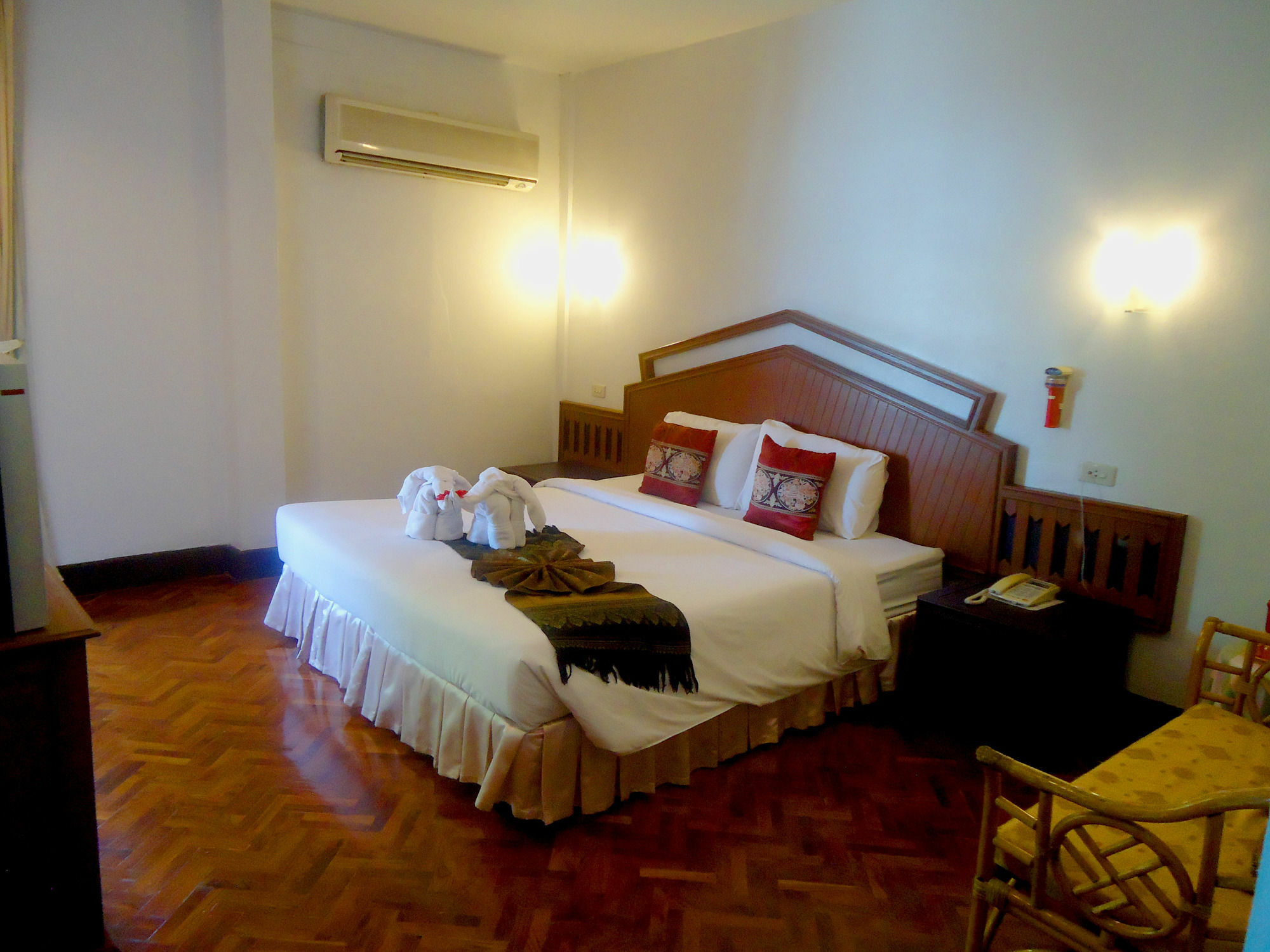 Baiyoke Chalet Hotel Mae Hong Son Exterior photo