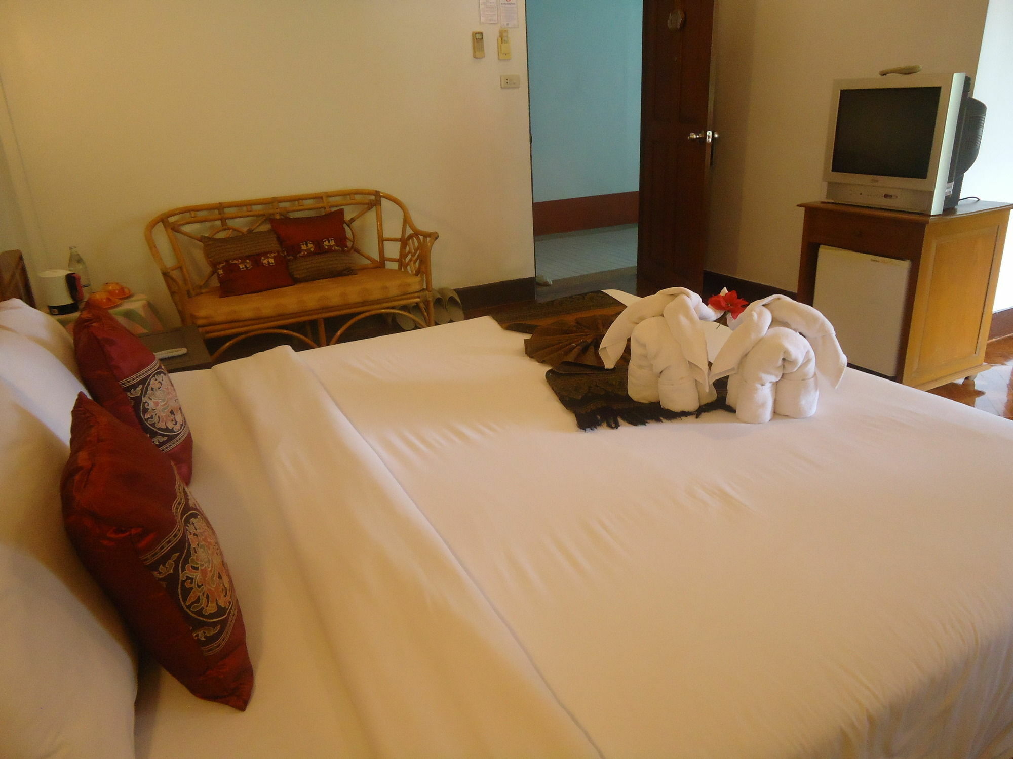 Baiyoke Chalet Hotel Mae Hong Son Exterior photo